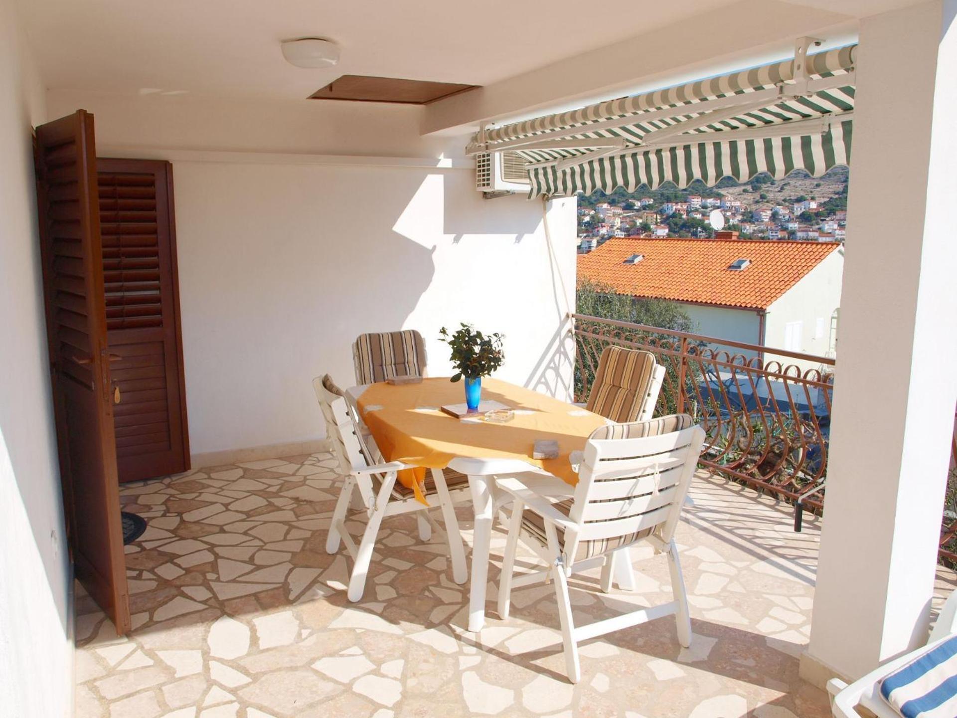 Apartments Mirja - 100M From The Beach & Parking تروغير المظهر الخارجي الصورة