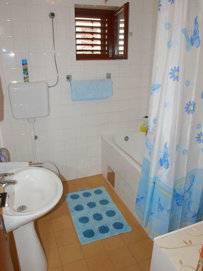 Apartments Mirja - 100M From The Beach & Parking تروغير المظهر الخارجي الصورة